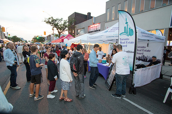bloor-west-village-toronto-ukrainian-festival-2016_8787_high